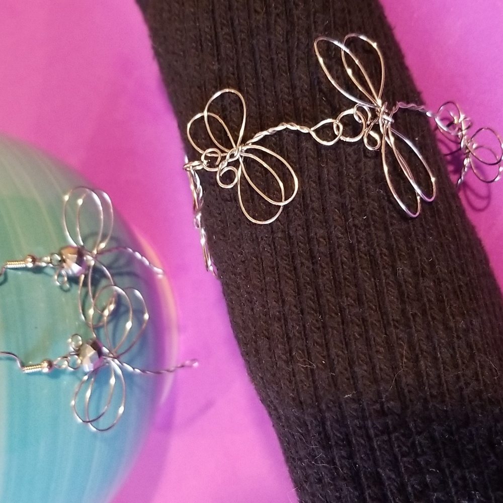 Dragonfly Earring and Bracelet Set.